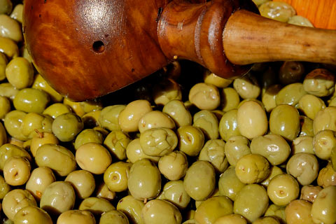 Cracked olive