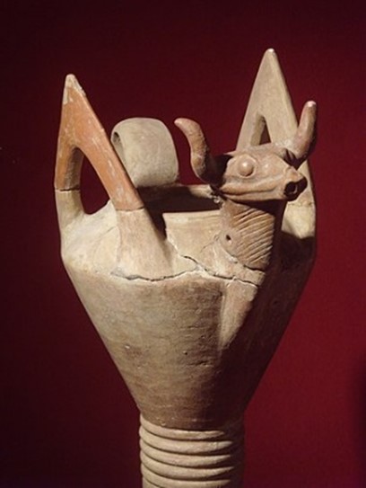Hittite ceramic fruit vessel from the first quarter of the 2nd millennium B.C. found in Cultepe. The collection of the Museu das Civilizações da Anatólia (Anadolu Medeniyetleri Müzesi), in Ancara